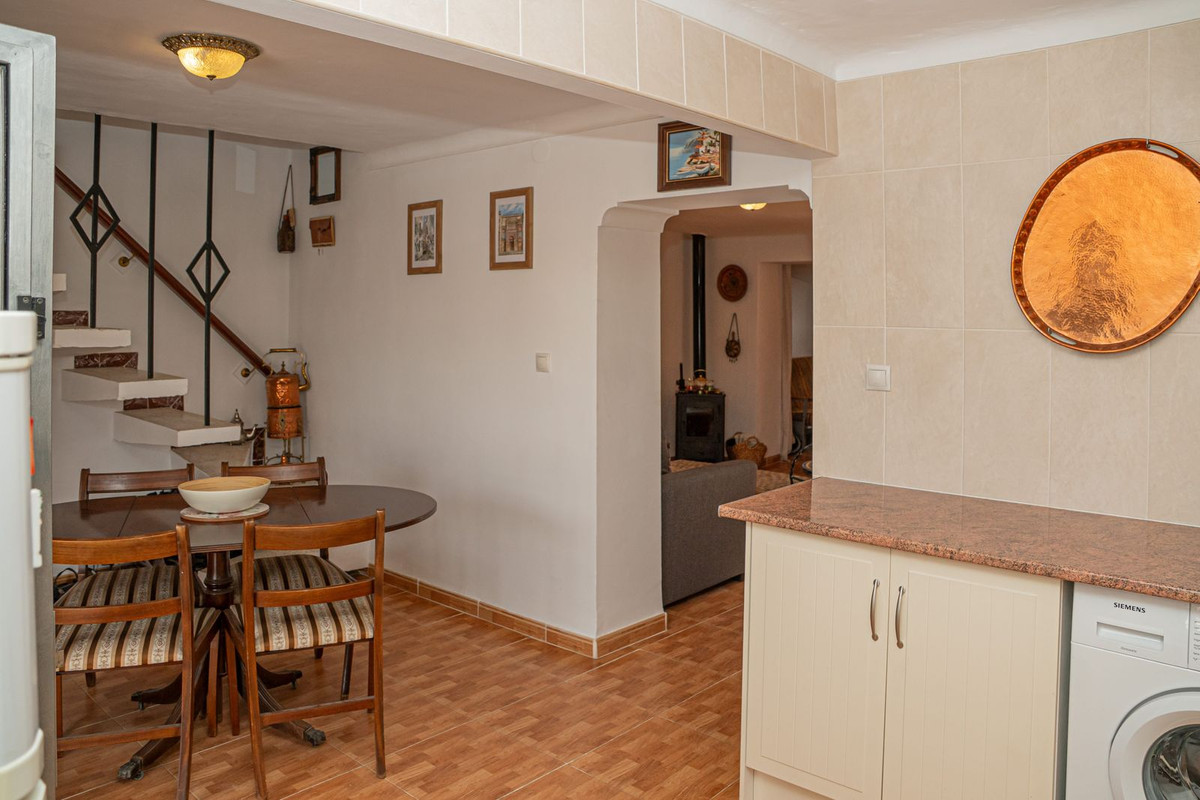 2 Bed Townhouse for sale in Alora Costa Del Sol, Málaga, Spain