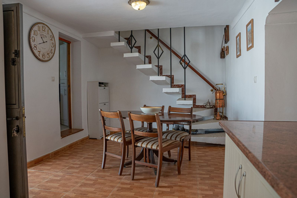 2 Bed Townhouse for sale in Alora Costa Del Sol, Málaga, Spain