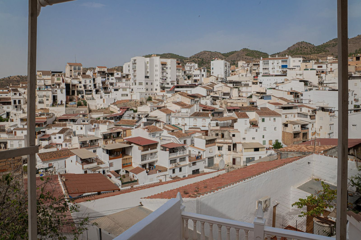 2 Bed Townhouse for sale in Alora Costa Del Sol, Málaga, Spain
