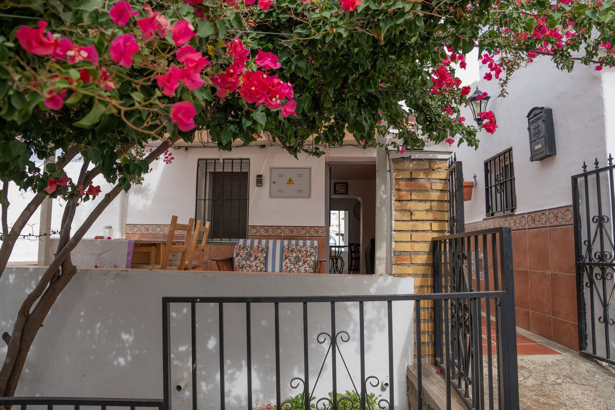 2 Bed Townhouse for sale in Alora Costa Del Sol, Málaga, Spain