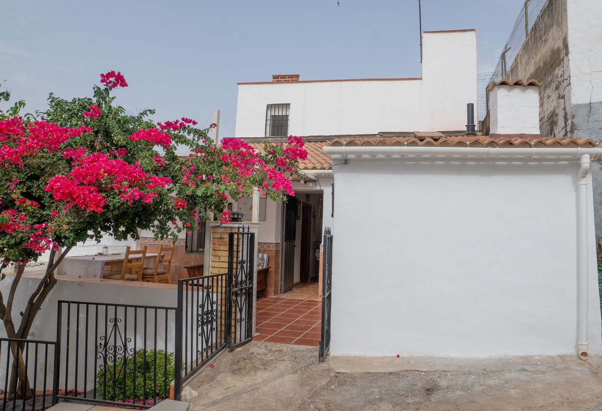 2 Bed Townhouse for sale in Alora Costa Del Sol, Málaga, Spain