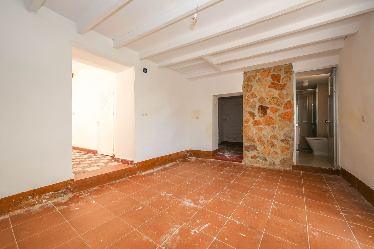 2 Bed Townhouse for sale in Tolox Costa Del Sol, Málaga, Spain