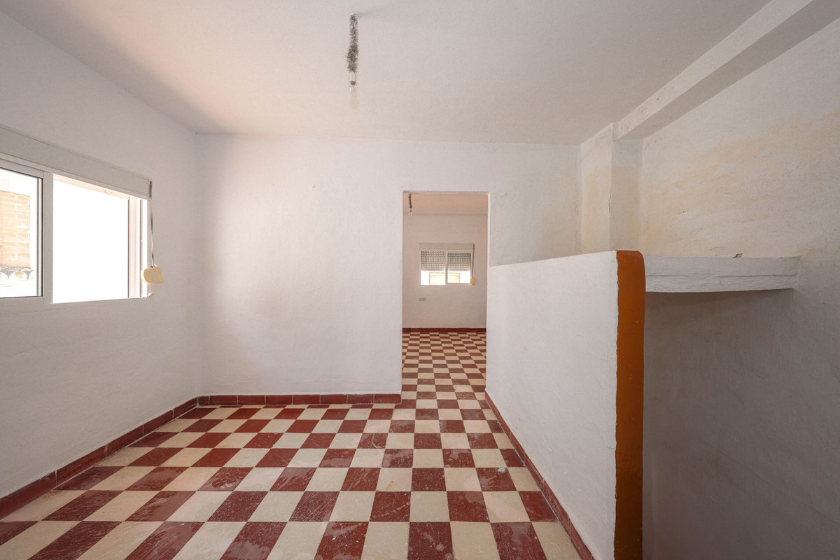 2 Bed Townhouse for sale in Tolox Costa Del Sol, Málaga, Spain