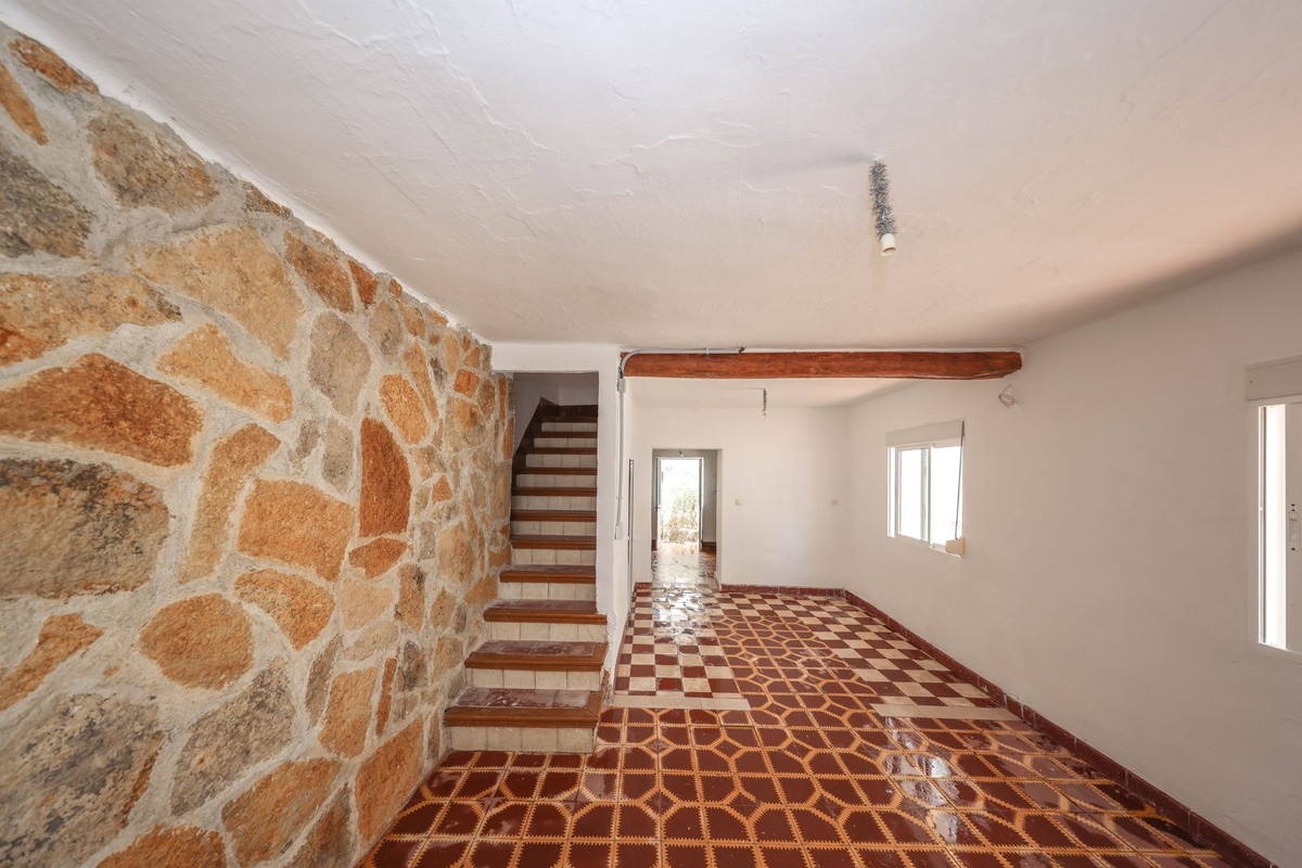 2 Bed Townhouse for sale in Tolox Costa Del Sol, Málaga, Spain