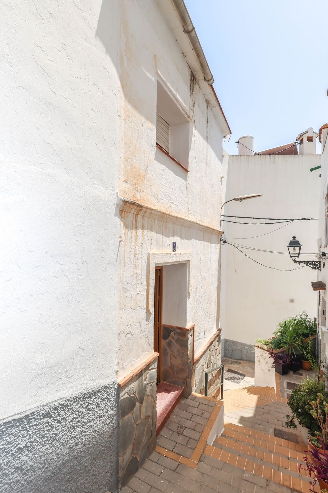 2 Bed Townhouse for sale in Tolox Costa Del Sol, Málaga, Spain
