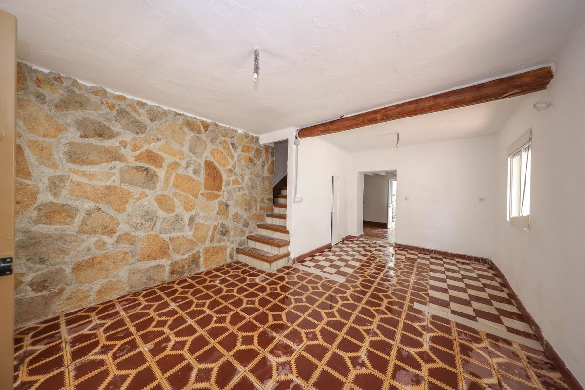 2 Bed Townhouse for sale in Tolox Costa Del Sol, Málaga, Spain