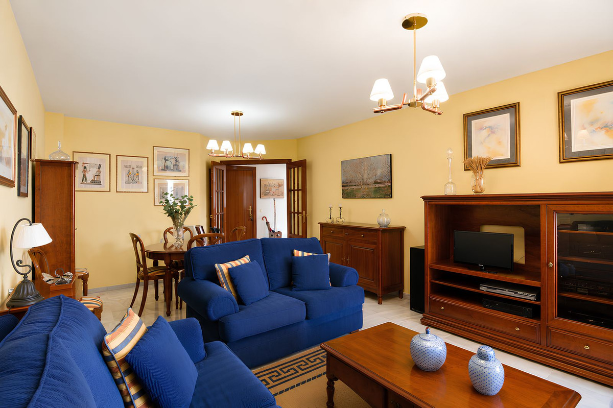 4 Bed Apartment for sale in Los Boliches Costa Del Sol, Málaga, Spain
