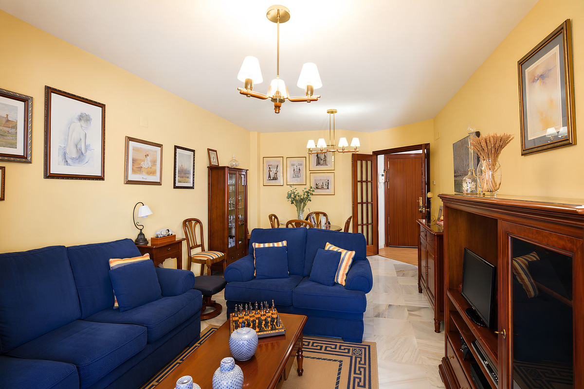 4 Bed Apartment for sale in Los Boliches Costa Del Sol, Málaga, Spain
