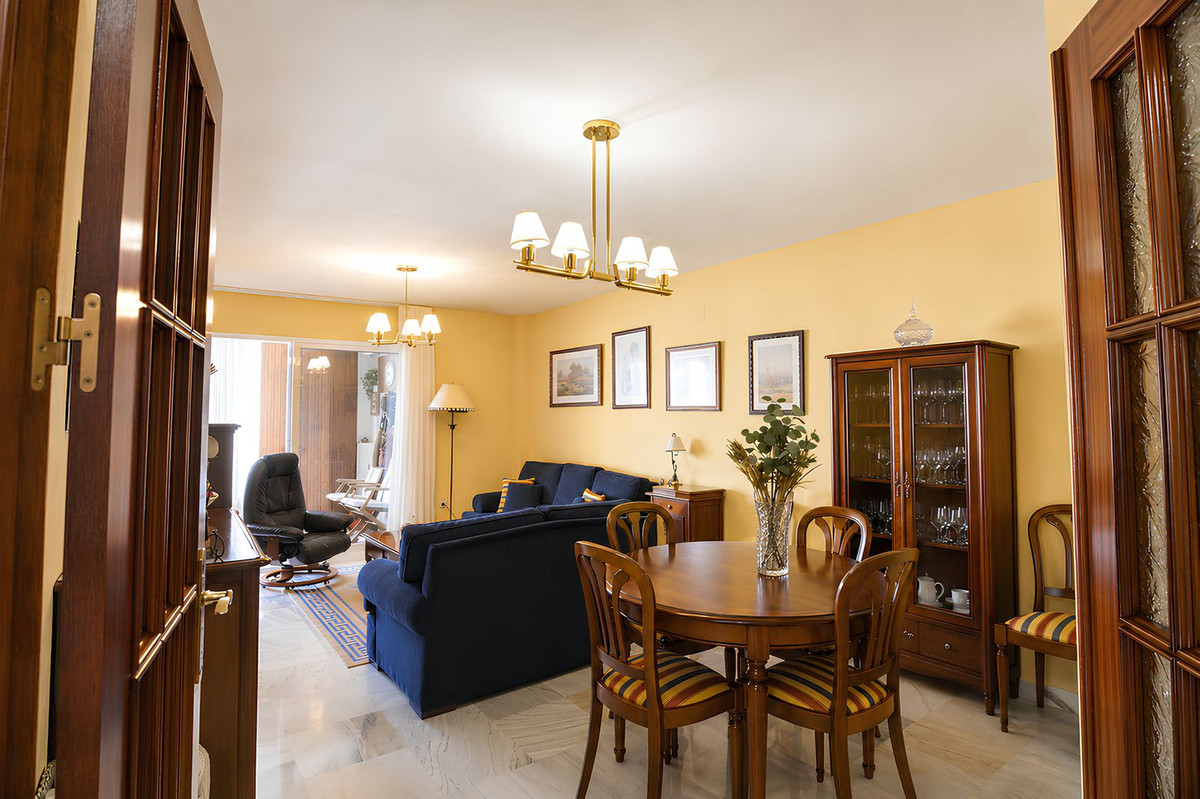 4 Bed Apartment for sale in Los Boliches Costa Del Sol, Málaga, Spain