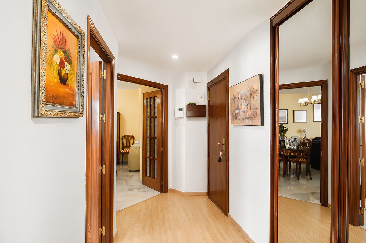 4 Bed Apartment for sale in Los Boliches Costa Del Sol, Málaga, Spain