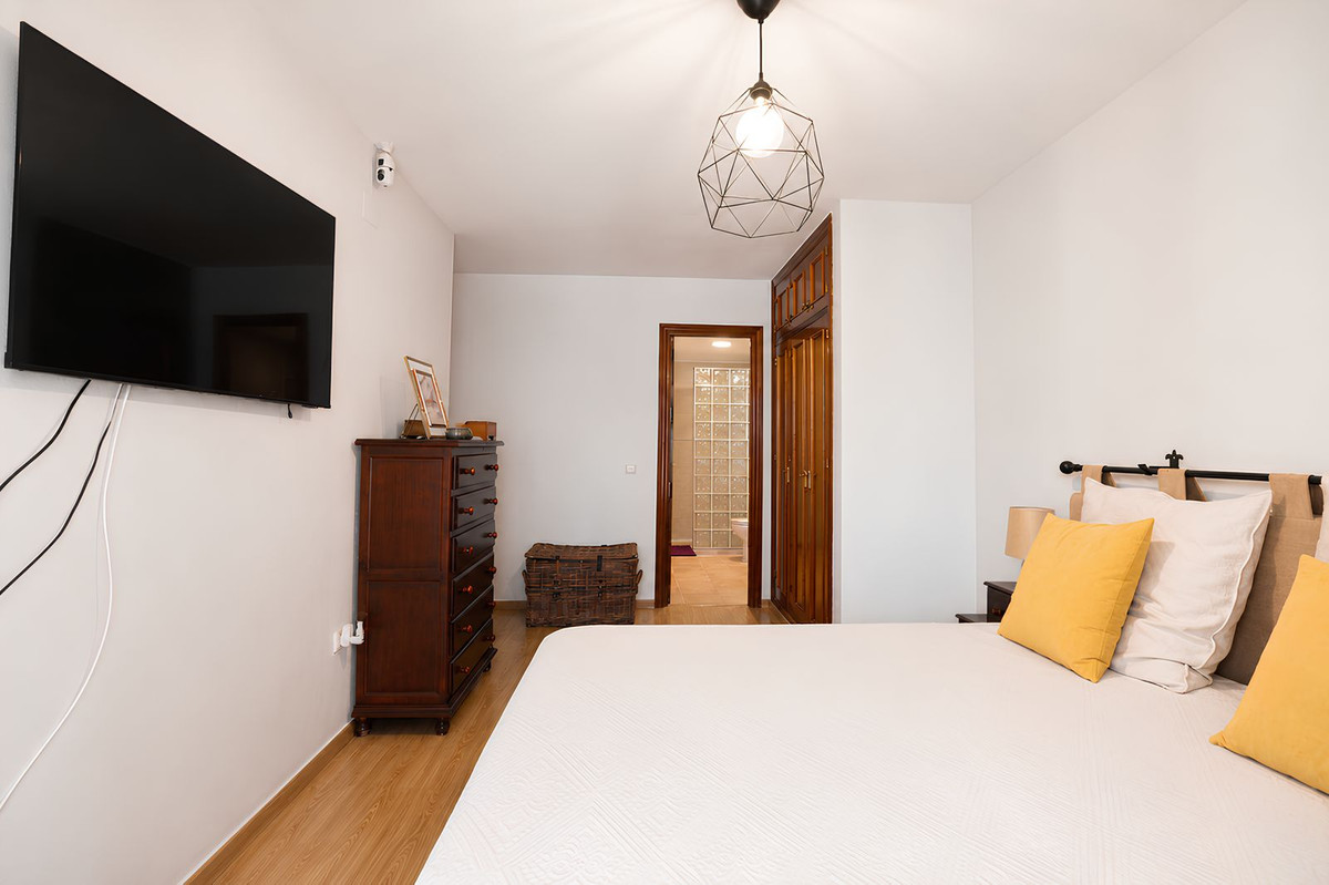 4 Bed Apartment for sale in Los Boliches Costa Del Sol, Málaga, Spain