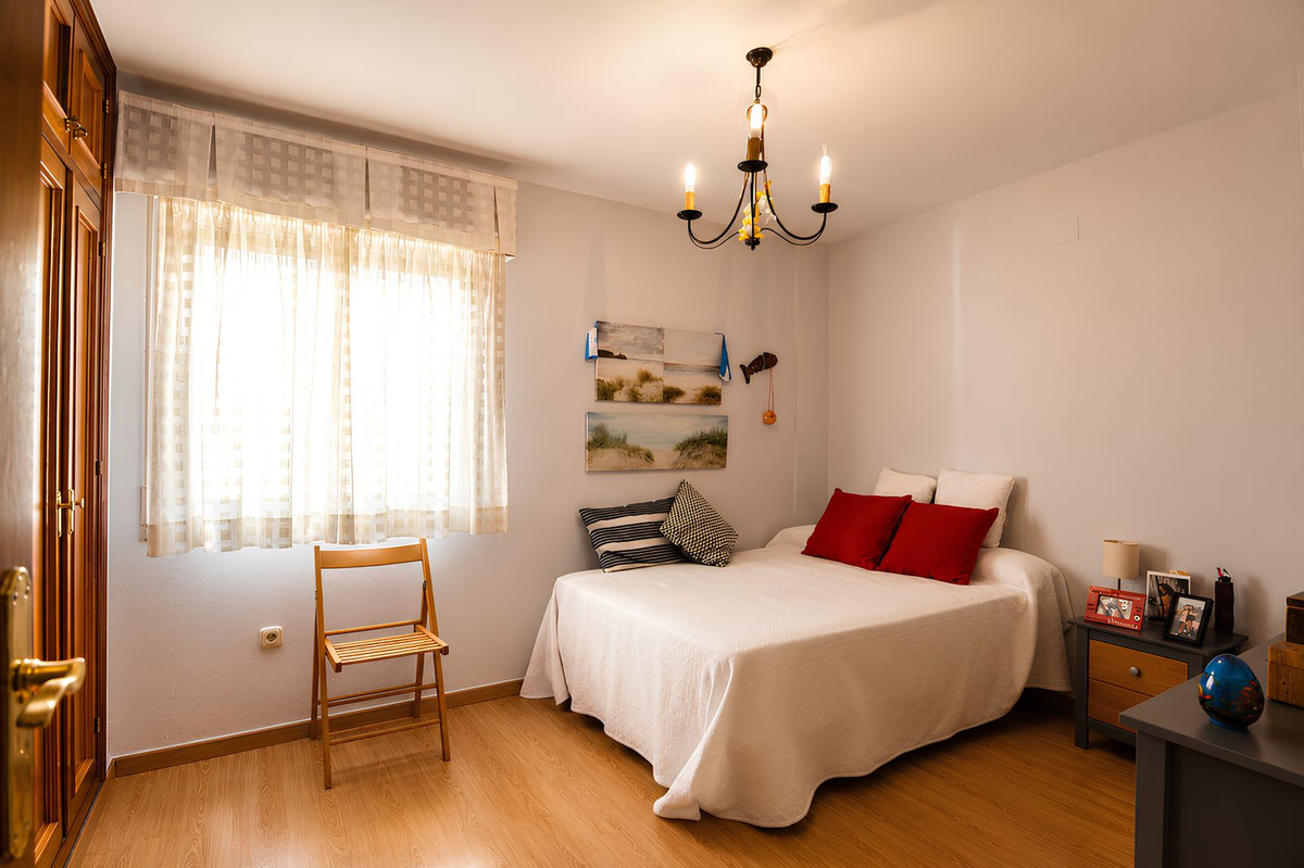 4 Bed Apartment for sale in Los Boliches Costa Del Sol, Málaga, Spain
