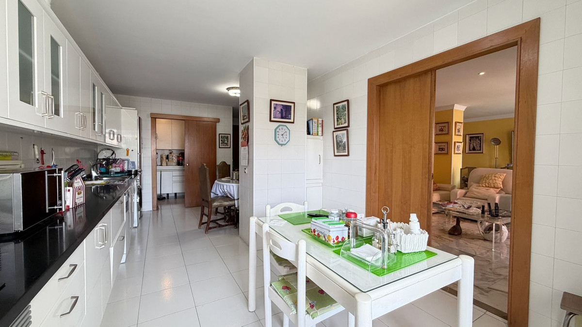 3 Bed Apartment for sale in Marbella Costa Del Sol, Málaga, Spain