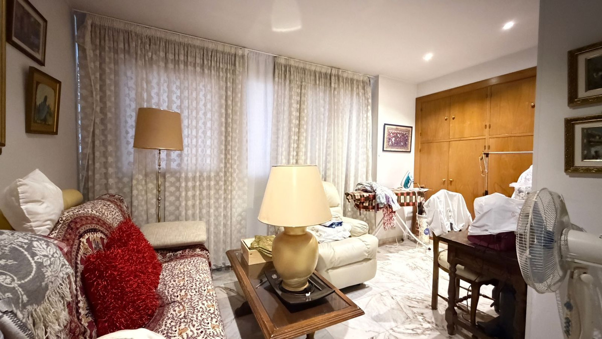 3 Bed Apartment for sale in Marbella Costa Del Sol, Málaga, Spain