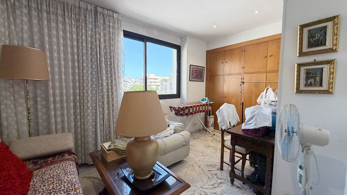 3 Bed Apartment for sale in Marbella Costa Del Sol, Málaga, Spain