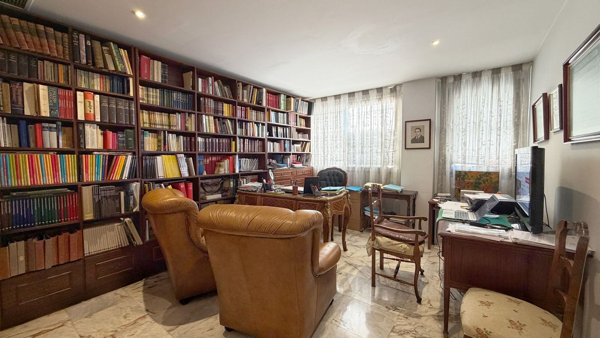 3 Bed Apartment for sale in Marbella Costa Del Sol, Málaga, Spain