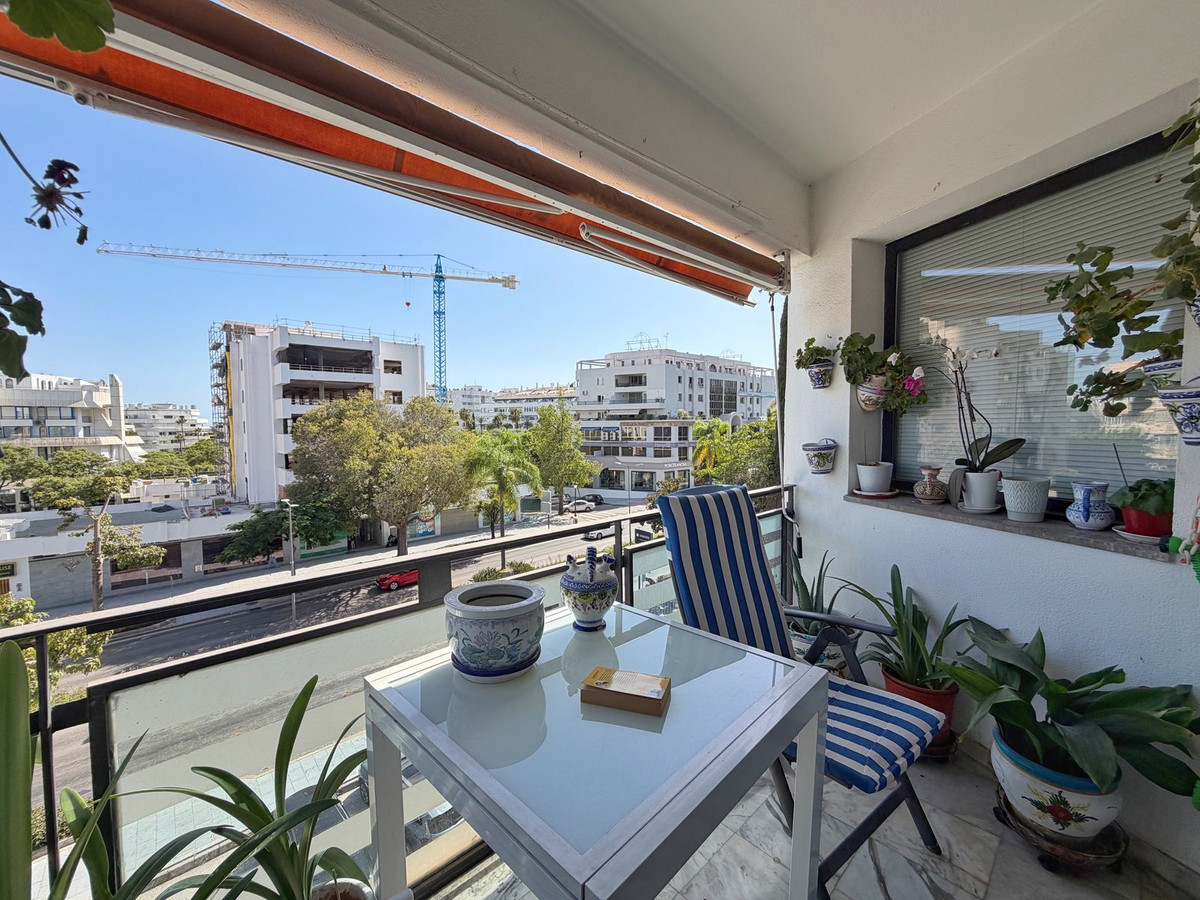 3 Bed Apartment for sale in Marbella Costa Del Sol, Málaga, Spain