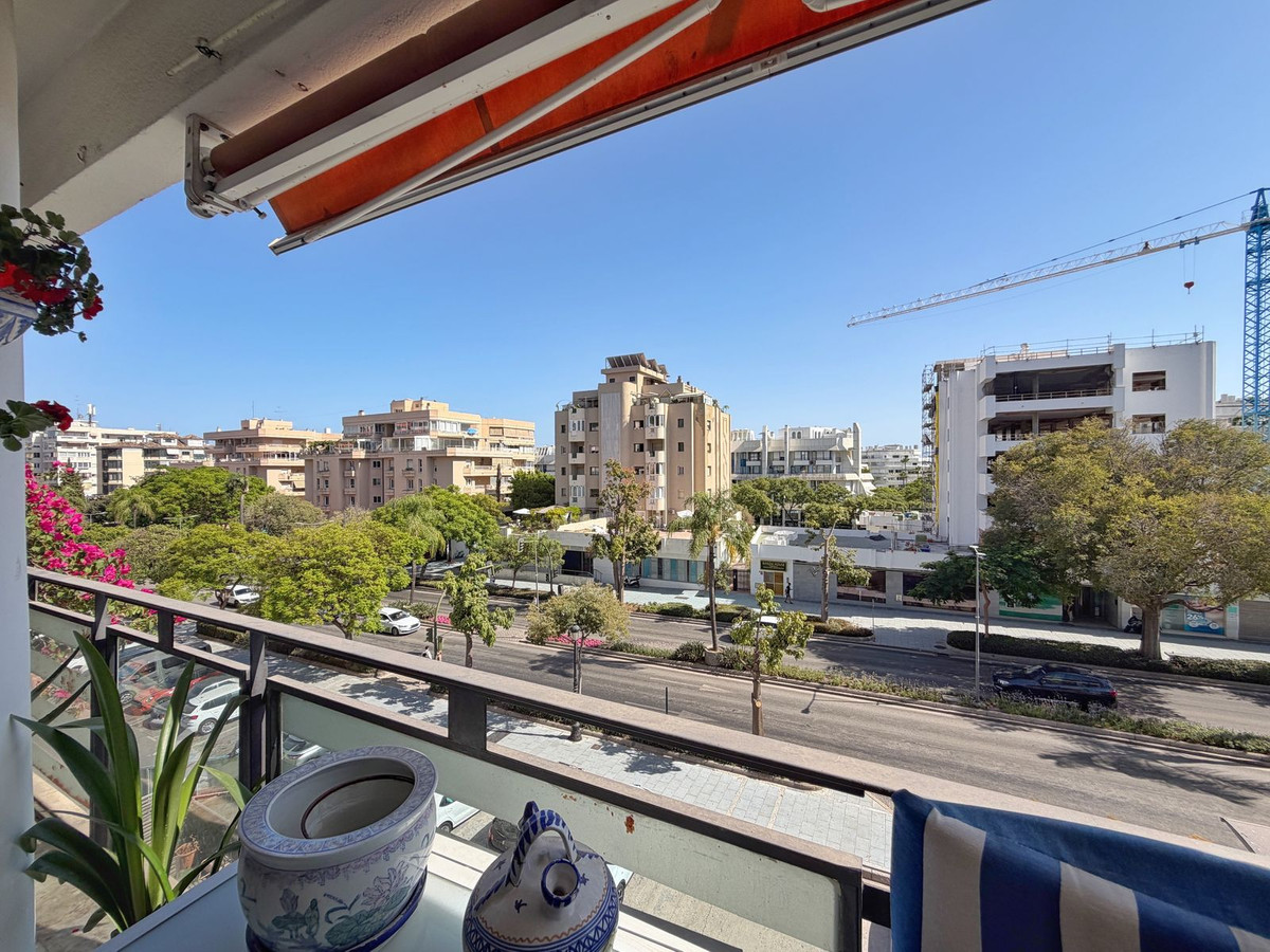 3 Bed Apartment for sale in Marbella Costa Del Sol, Málaga, Spain