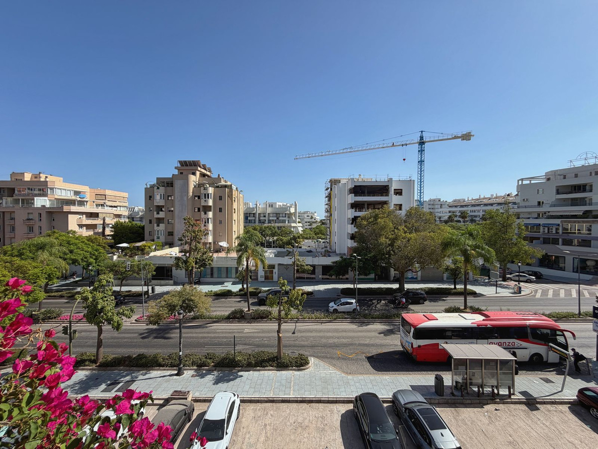 3 Bed Apartment for sale in Marbella Costa Del Sol, Málaga, Spain