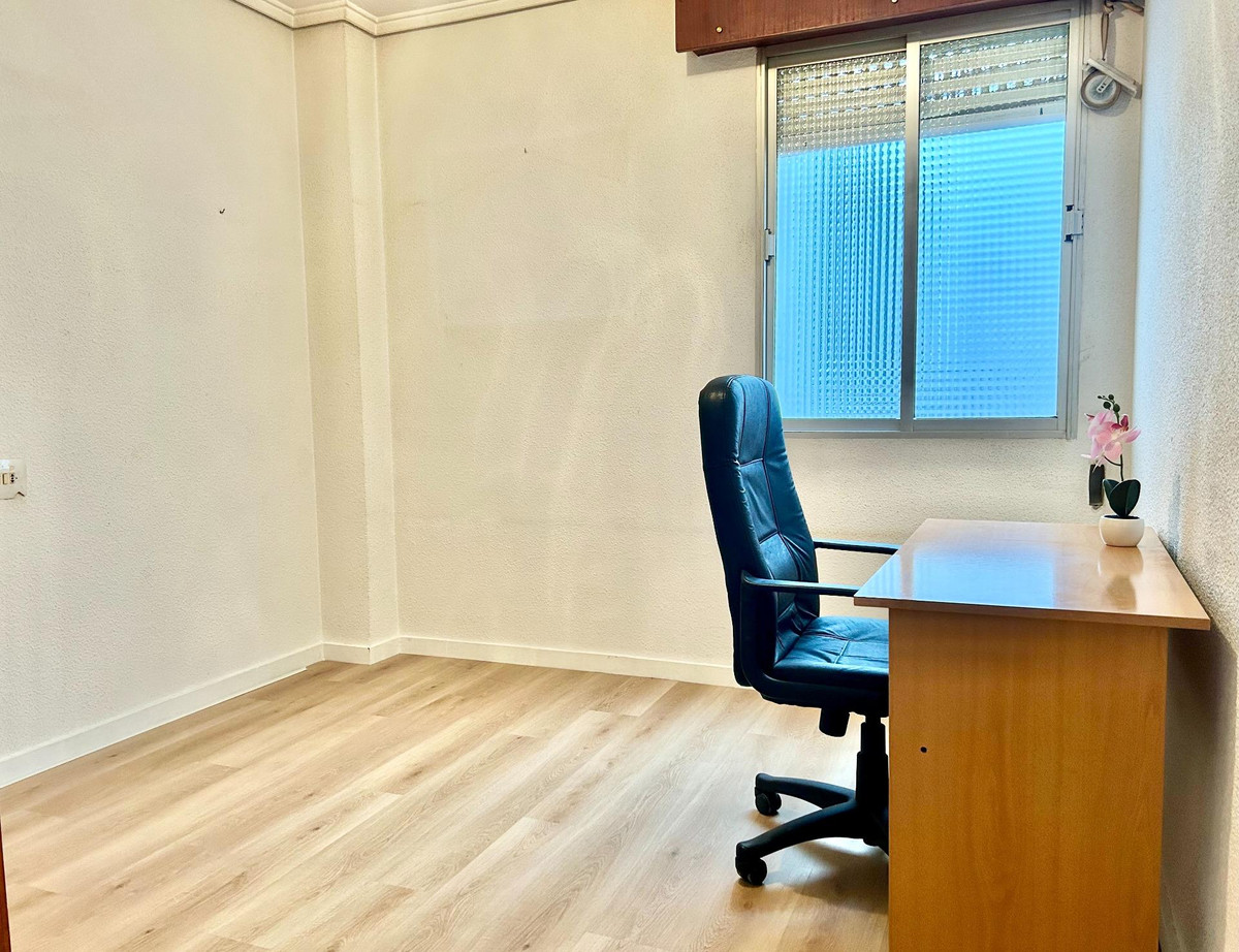 Se vende Apartamento Planta Media de 4 dormitorios en Costa Blanca, Alicante, España