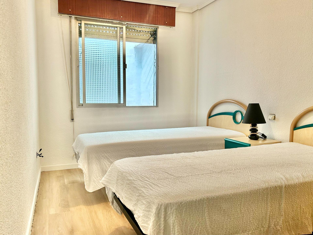 Se vende Apartamento Planta Media de 4 dormitorios en Costa Blanca, Alicante, España