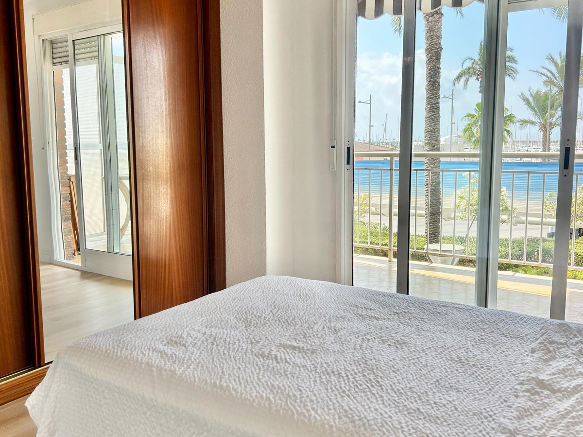Se vende Apartamento Planta Media de 4 dormitorios en Costa Blanca, Alicante, España