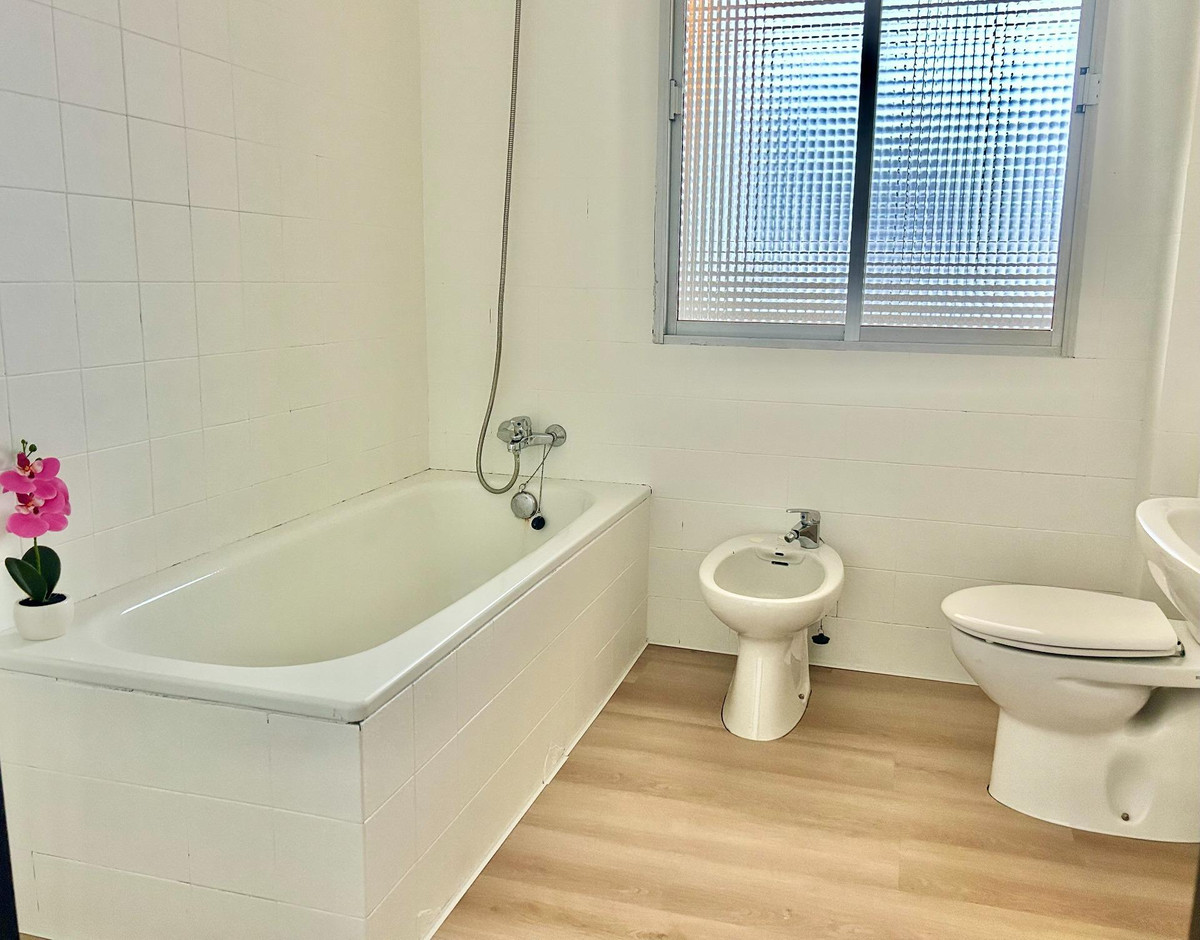 Se vende Apartamento Planta Media de 4 dormitorios en Costa Blanca, Alicante, España