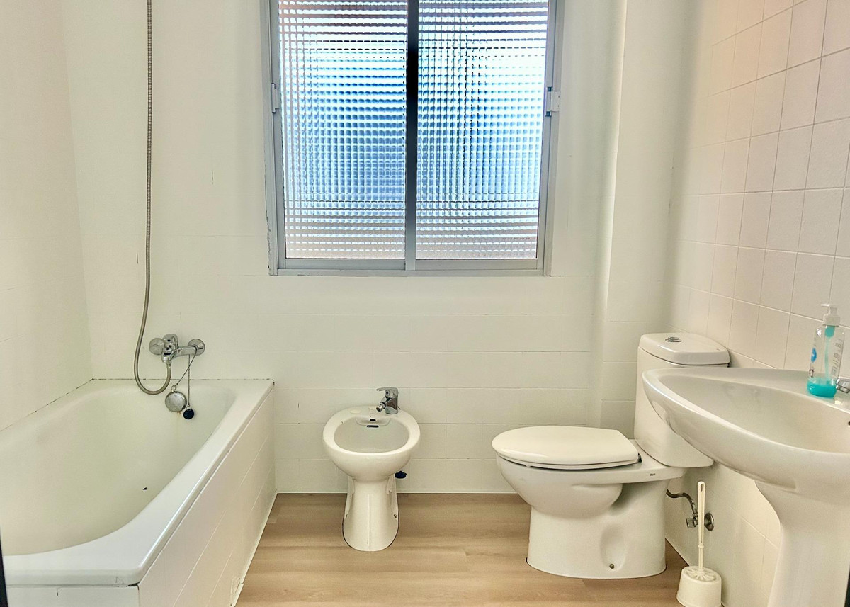 Se vende Apartamento Planta Media de 4 dormitorios en Costa Blanca, Alicante, España