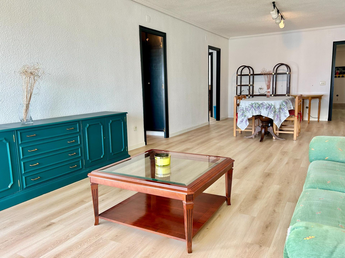 Se vende Apartamento Planta Media de 4 dormitorios en Costa Blanca, Alicante, España