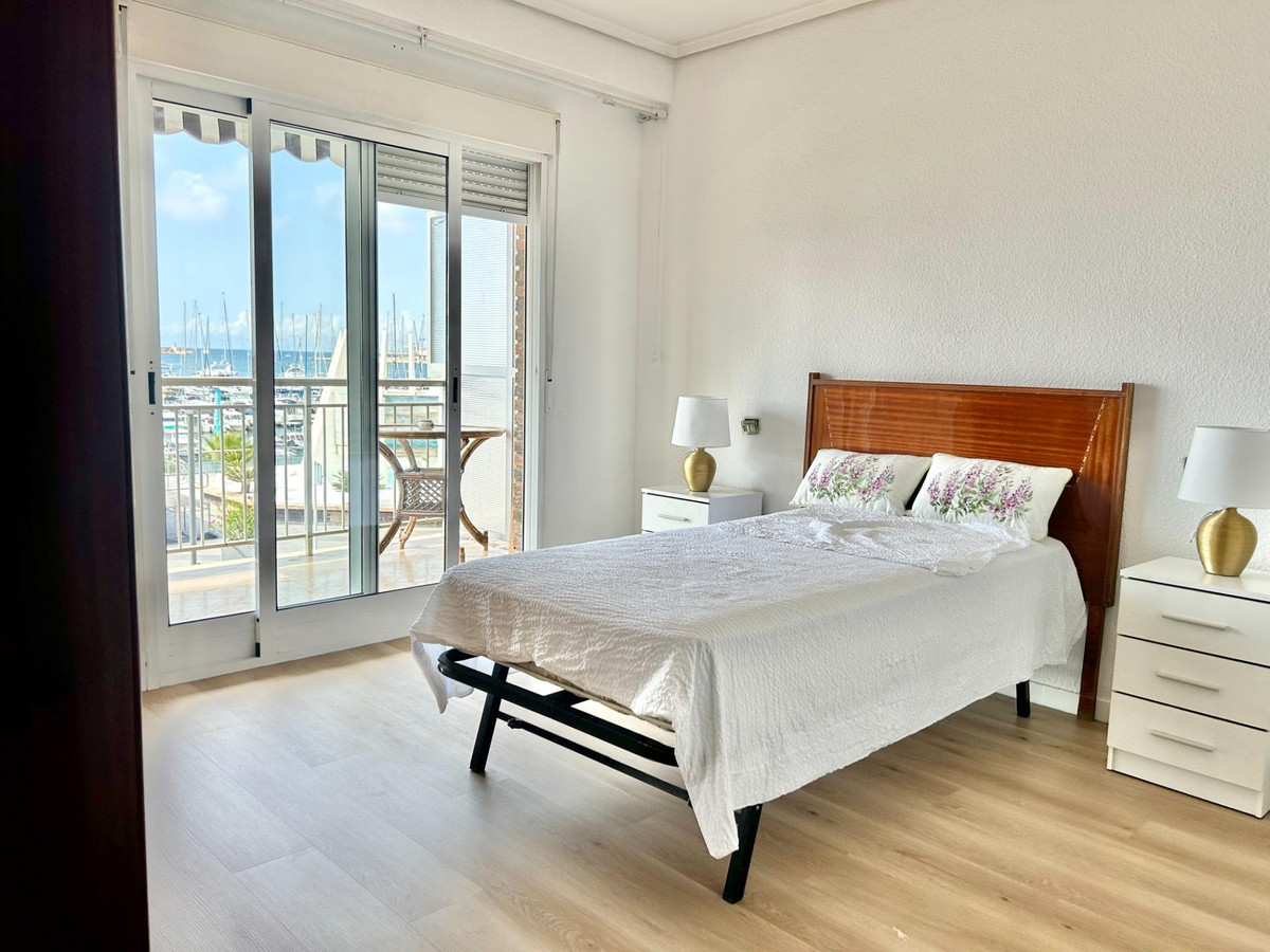Se vende Apartamento Planta Media de 4 dormitorios en Costa Blanca, Alicante, España