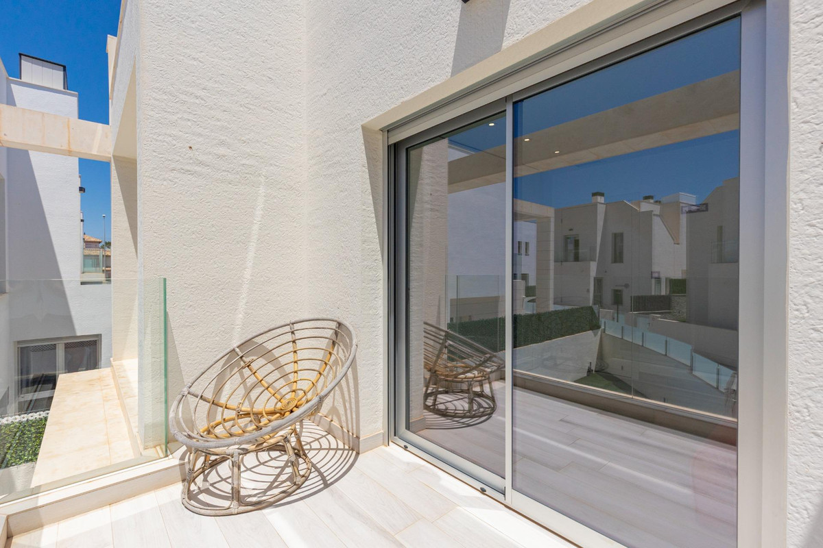 3 Bed Townhouse for sale in Lomas De Cabo Roig Costa Blanca, Alicante, Spain