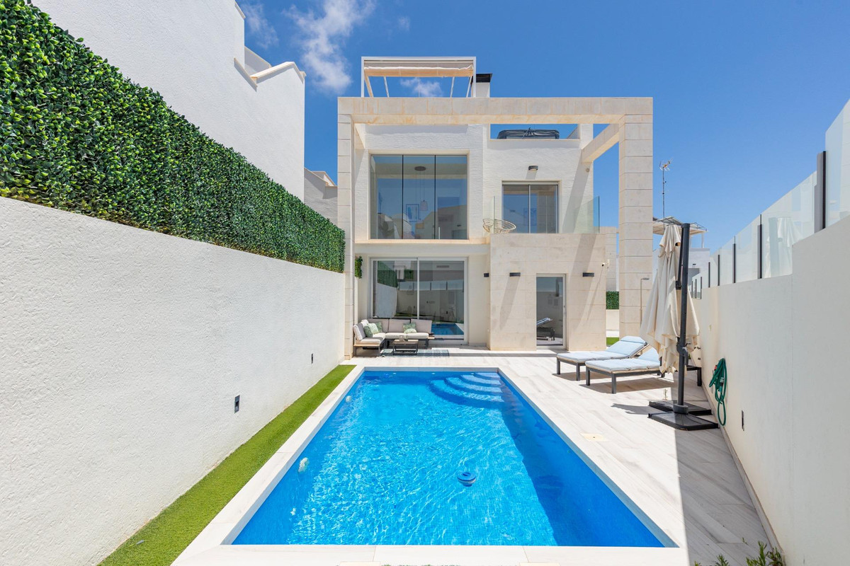 3 Bed Townhouse for sale in Lomas De Cabo Roig Costa Blanca, Alicante, Spain