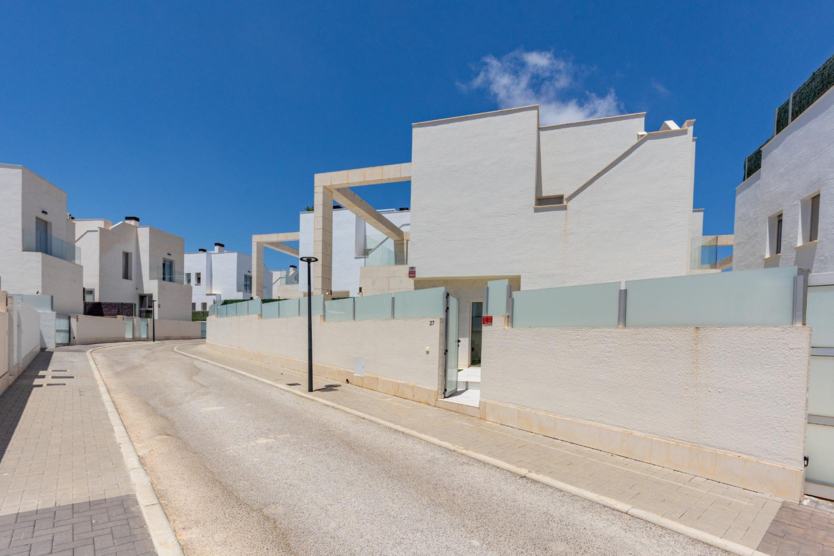3 Bed Townhouse for sale in Lomas De Cabo Roig Costa Blanca, Alicante, Spain