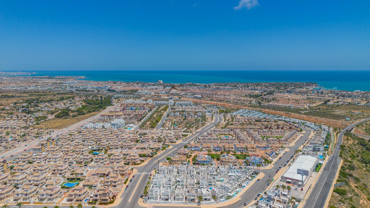 3 Bed Townhouse for sale in Lomas De Cabo Roig Costa Blanca, Alicante, Spain