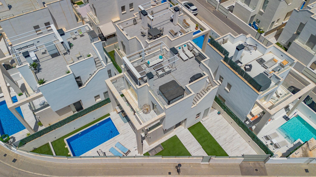 3 Bed Townhouse for sale in Lomas De Cabo Roig Costa Blanca, Alicante, Spain