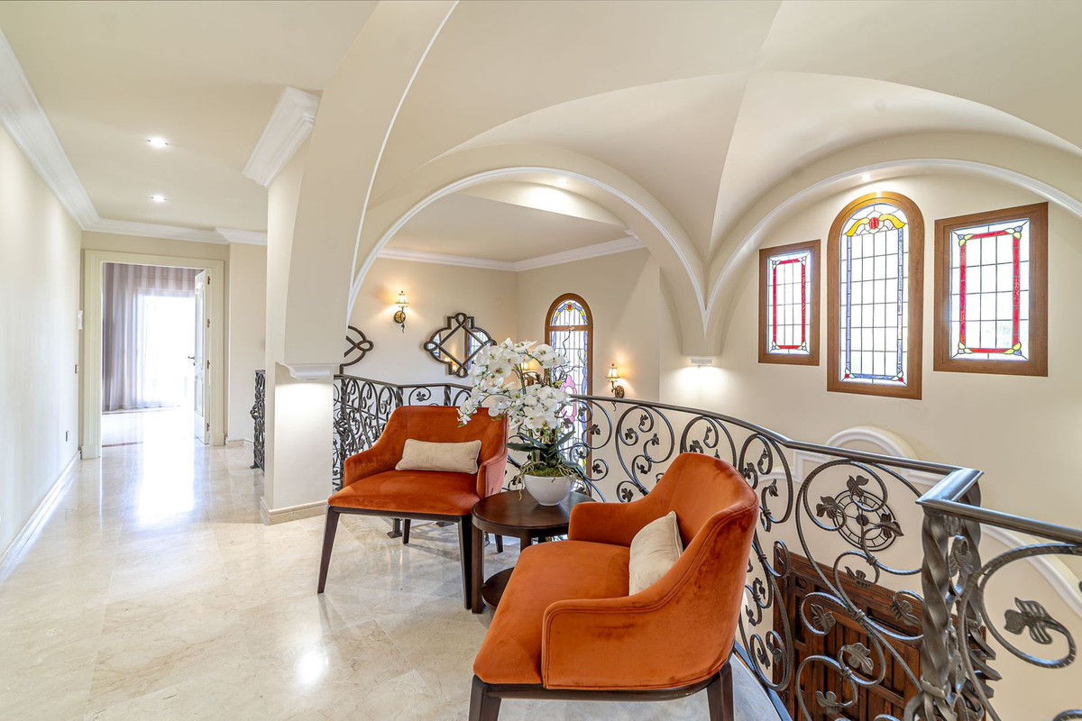 5 Bed Townhouse for sale in Atalaya Costa Del Sol, Málaga, Spain