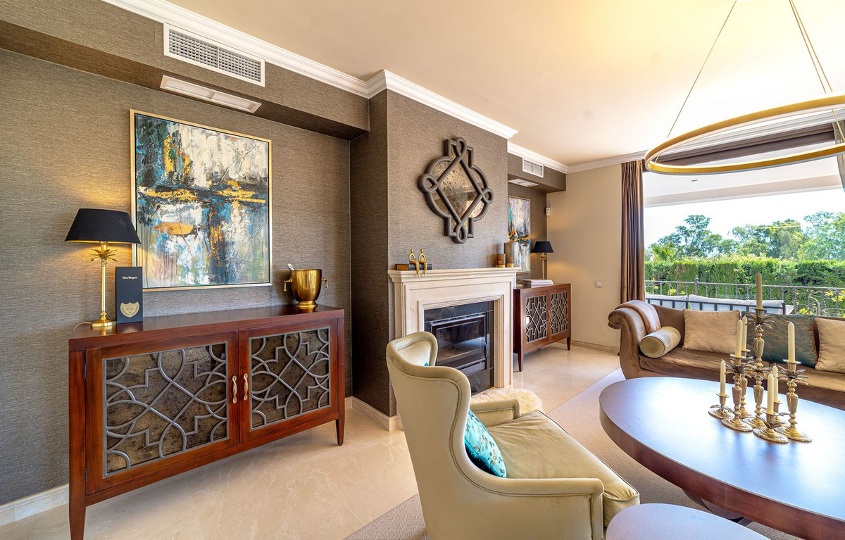 5 Bed Townhouse for sale in Atalaya Costa Del Sol, Málaga, Spain