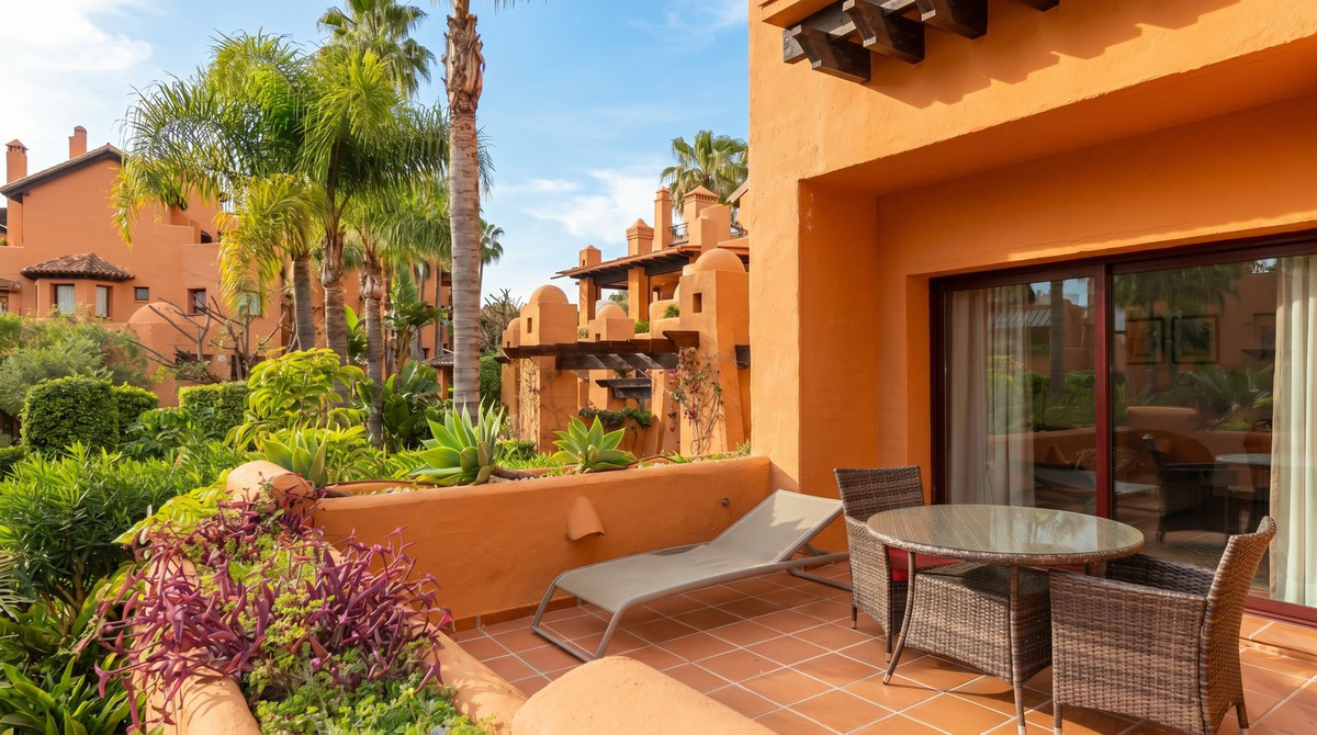 2 Bed Apartment for sale in Nueva Andalucía Costa Del Sol, Málaga, Spain