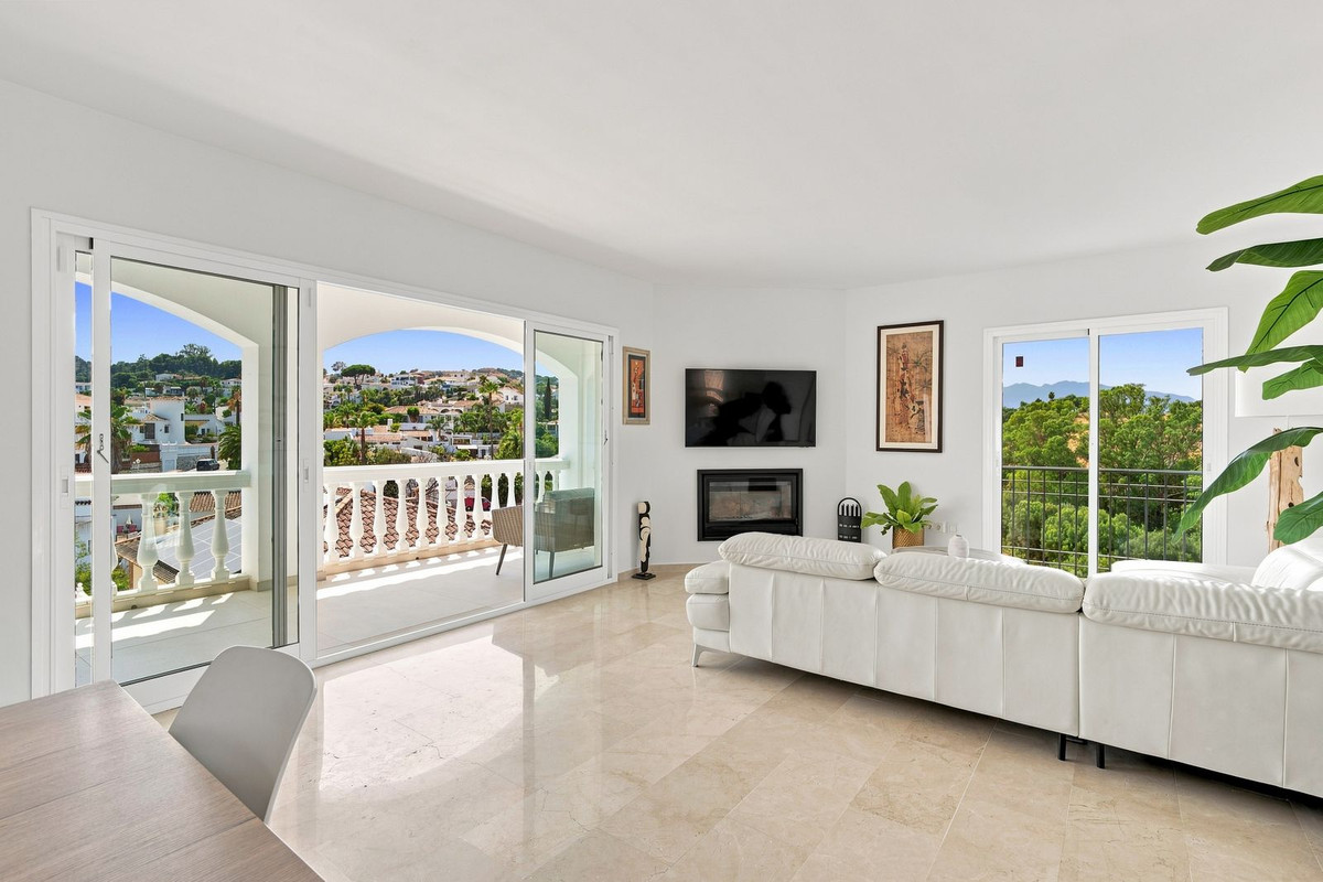 6 Bed Townhouse for sale in Mijas Costa Del Sol, Málaga, Spain