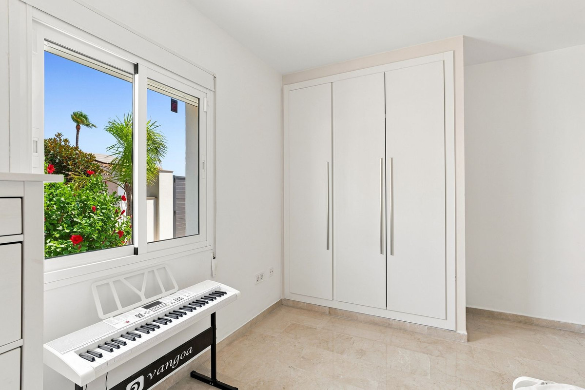 6 Bed Townhouse for sale in Mijas Costa Del Sol, Málaga, Spain