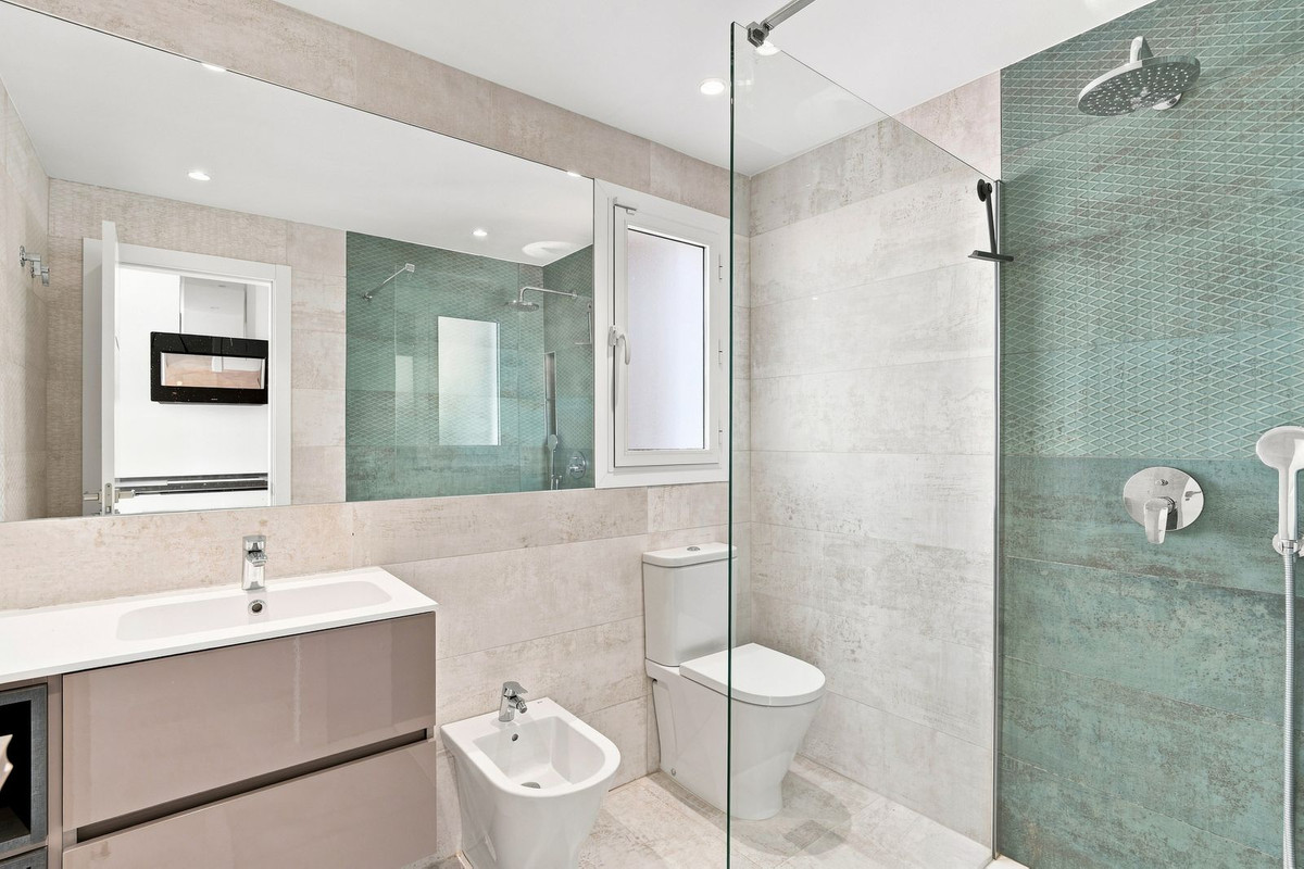 6 Bed Townhouse for sale in Mijas Costa Del Sol, Málaga, Spain