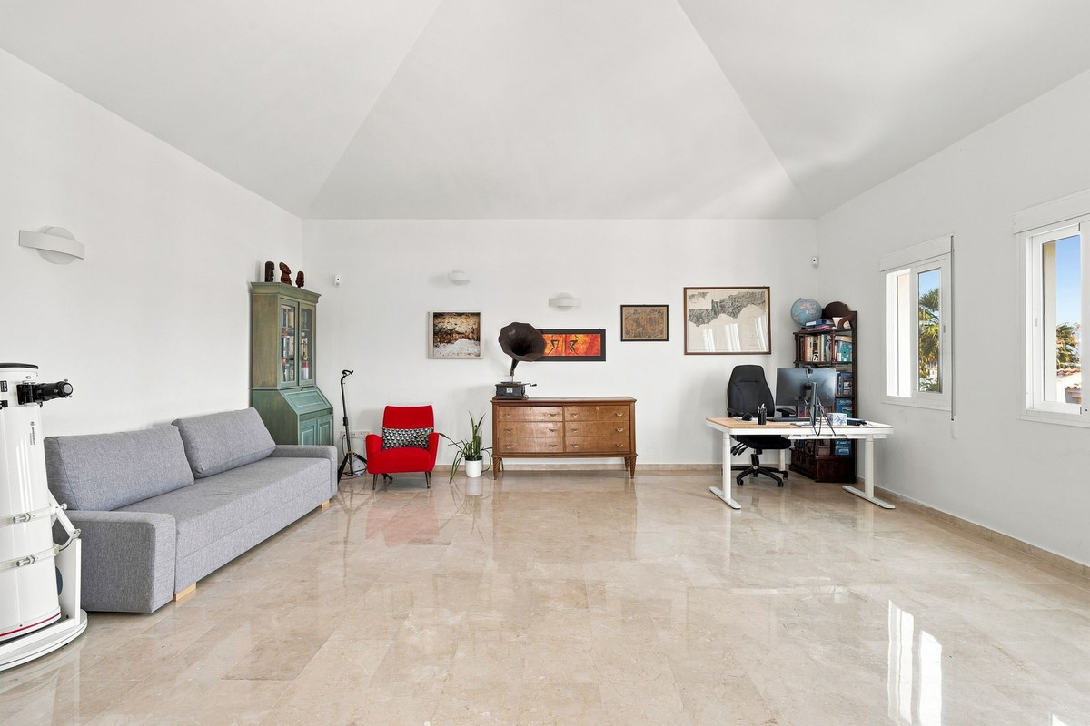 6 Bed Townhouse for sale in Mijas Costa Del Sol, Málaga, Spain