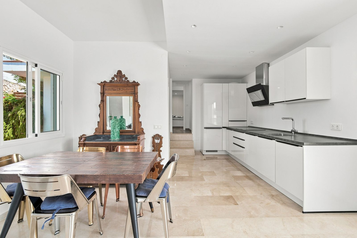 6 Bed Townhouse for sale in Mijas Costa Del Sol, Málaga, Spain