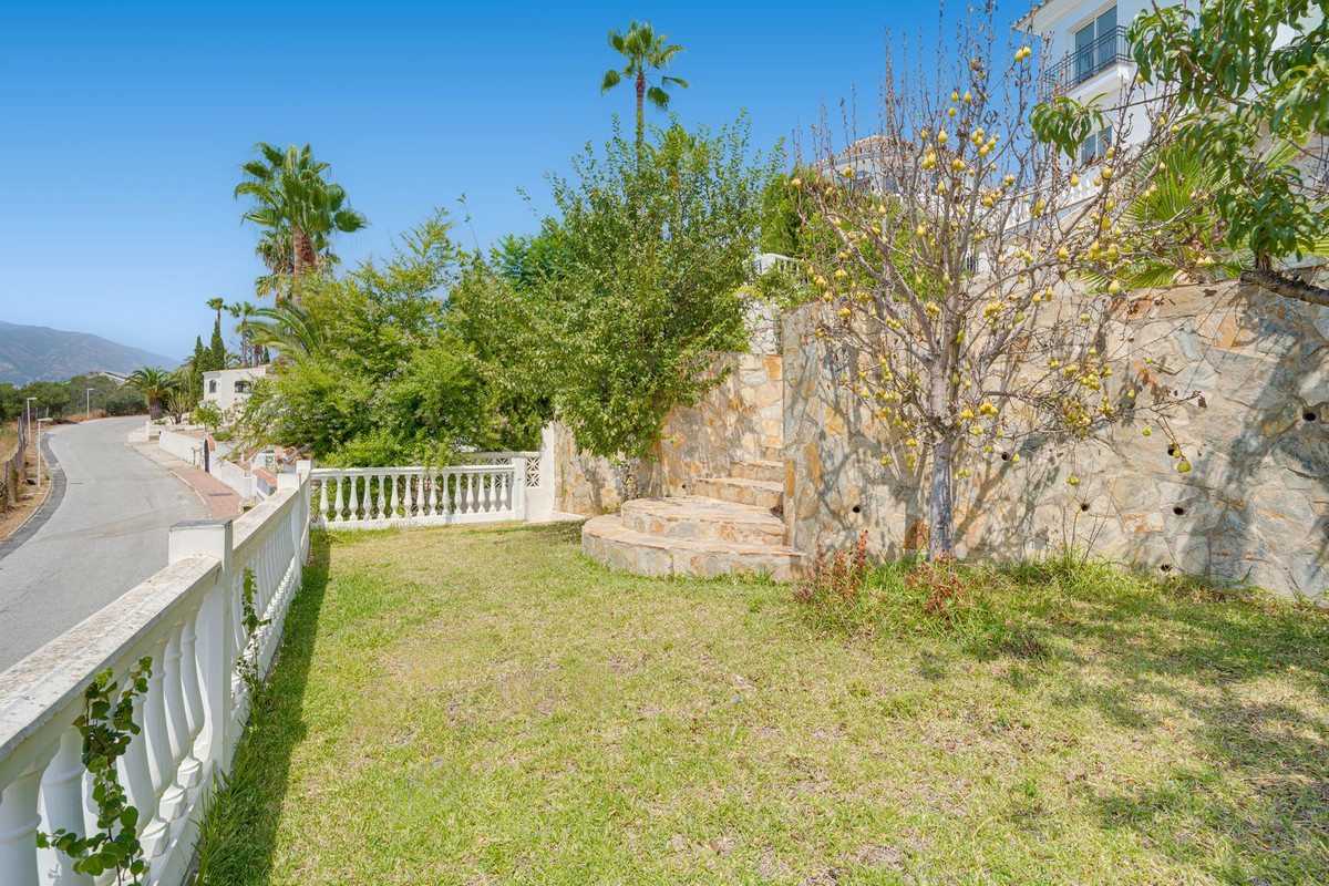 6 Bed Townhouse for sale in Mijas Costa Del Sol, Málaga, Spain