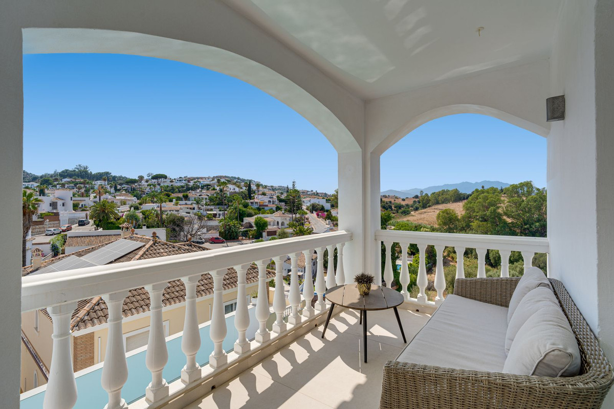 6 Bed Townhouse for sale in Mijas Costa Del Sol, Málaga, Spain