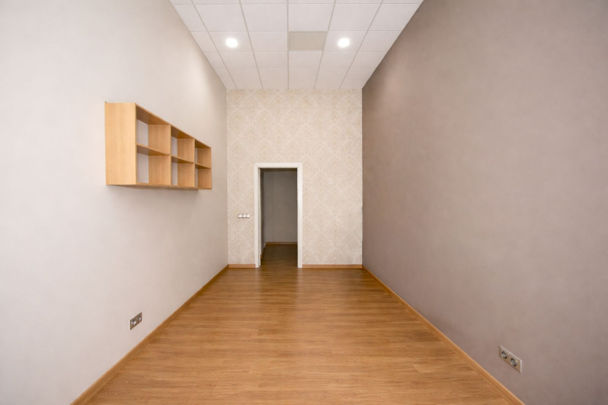 2 Bed Commercial unit for sale in Torremolinos Costa Del Sol, Málaga, Spain