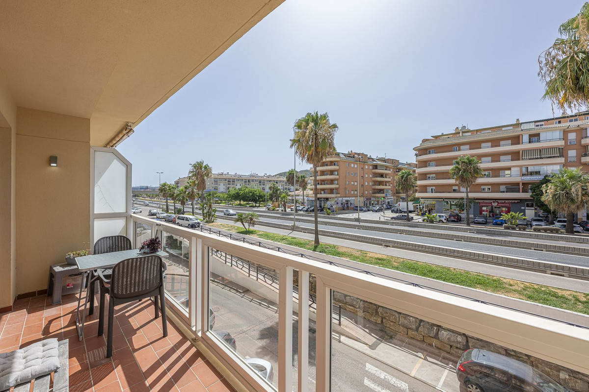 Se vende Apartamento Planta Media de 2 dormitorios en Costa Del Sol, Málaga, España