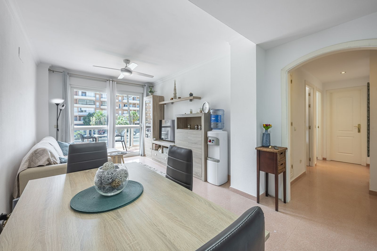 Se vende Apartamento Planta Media de 2 dormitorios en Costa Del Sol, Málaga, España