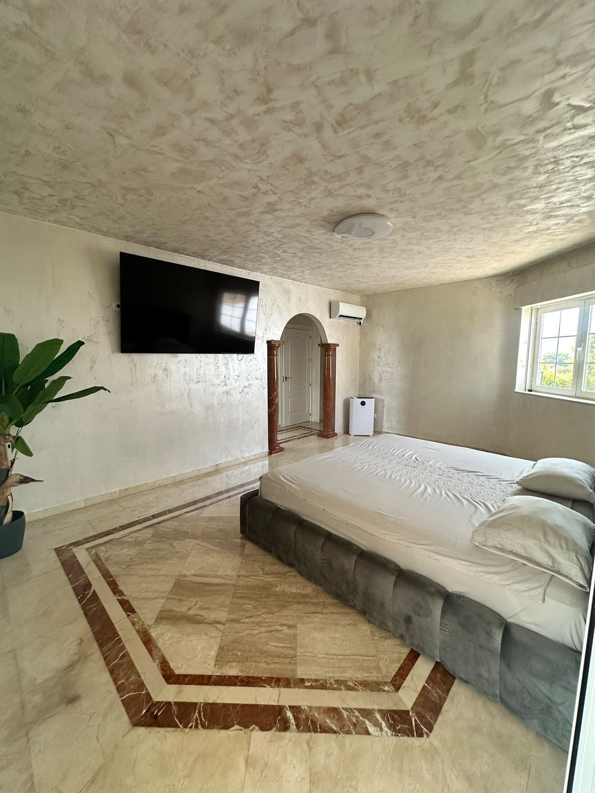 5 Bed Townhouse for sale in Estepona Costa Del Sol, Málaga, Spain