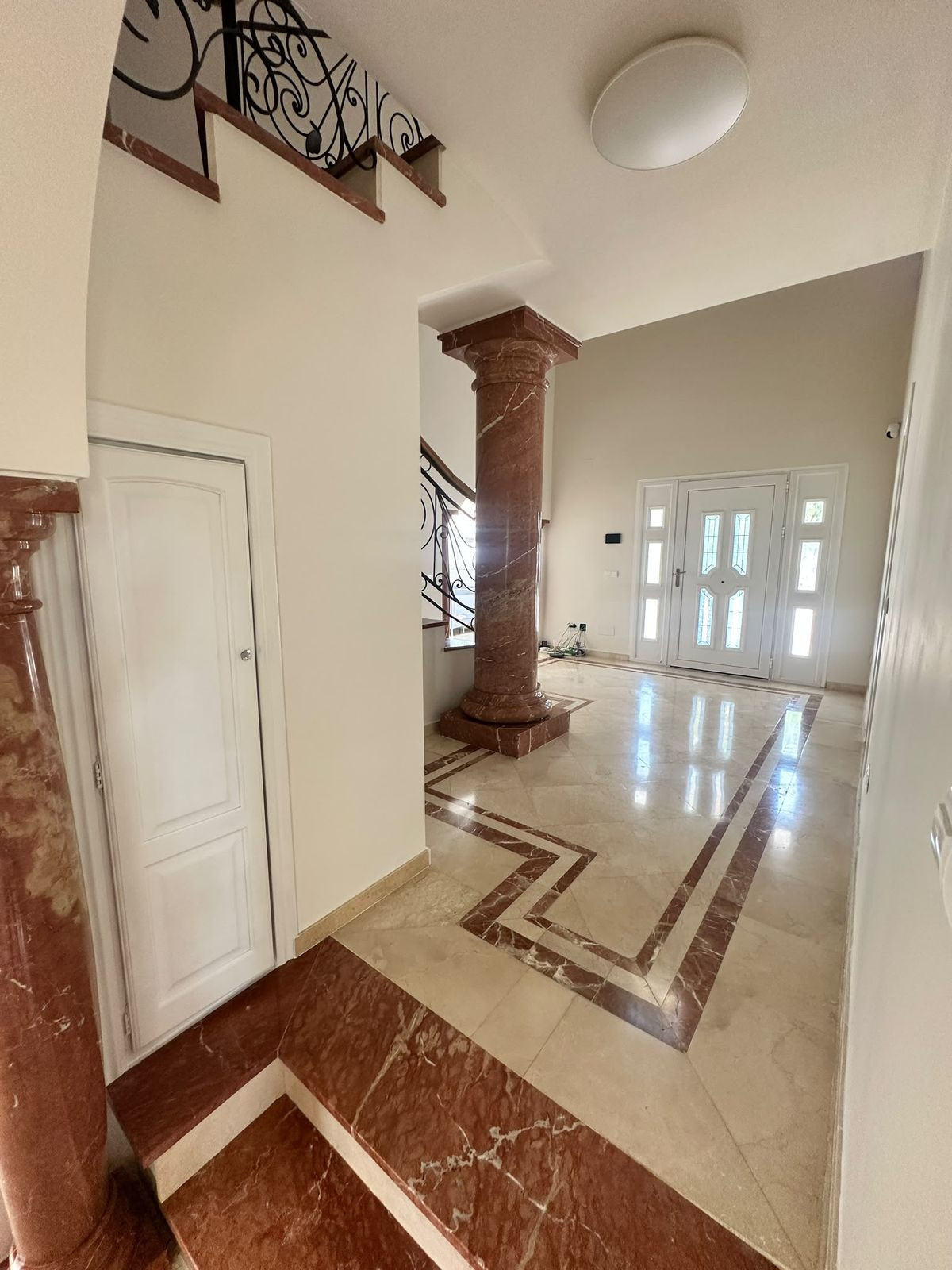 5 Bed Townhouse for sale in Estepona Costa Del Sol, Málaga, Spain